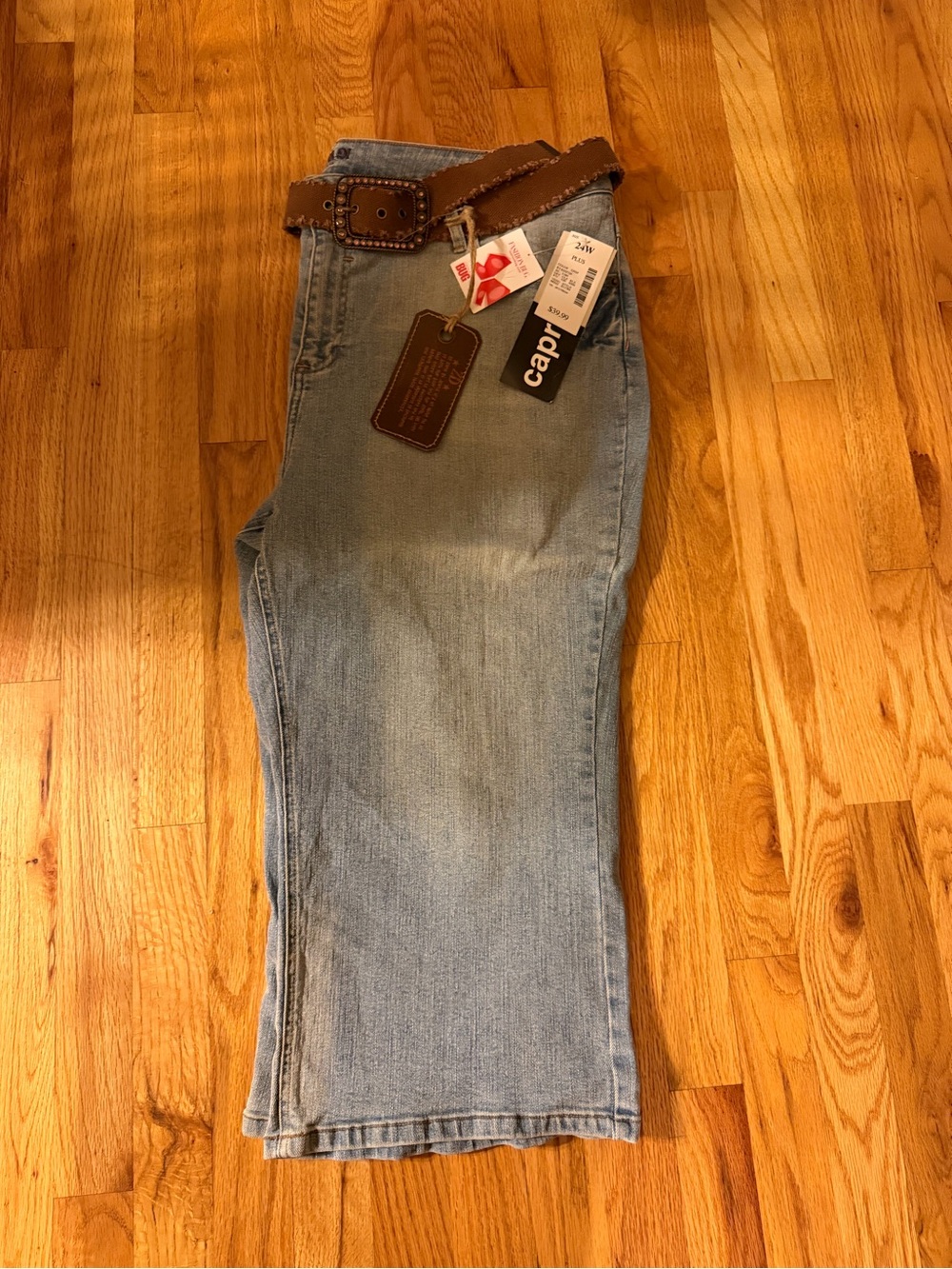 Light Blue Cropped Women's Jeans with Brown Belt